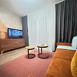 Momoapart - By The Odra River - Free Parking Spot