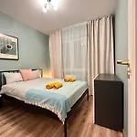 Momoapart - By The Odra River - Free Parking Spot