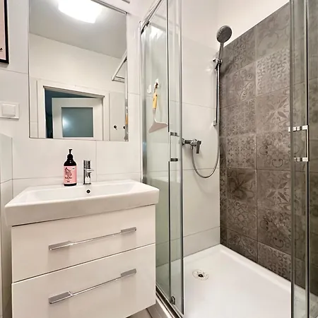 Momoapart - By The Odra River - Free Parking Spot Appartamento Breslavia